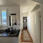 Bright Apartment With Terrace 16Th