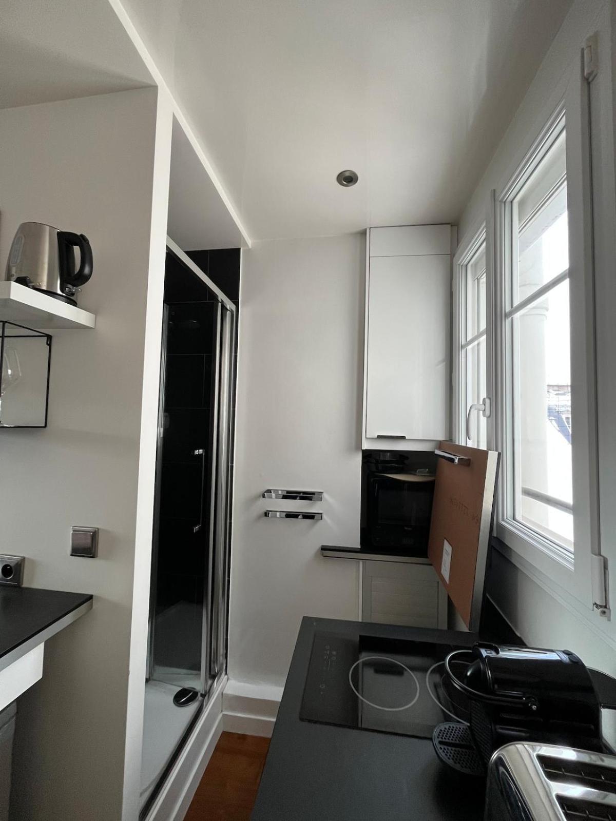 Bright With Terrace 16th Apartment Paris